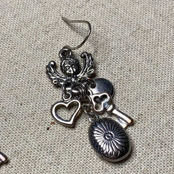 💛 Sterling Silver Plated Cherub Heart & Locket Drop Earrings - Picture 3 of 6
